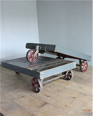 three wheeled low pallet tables