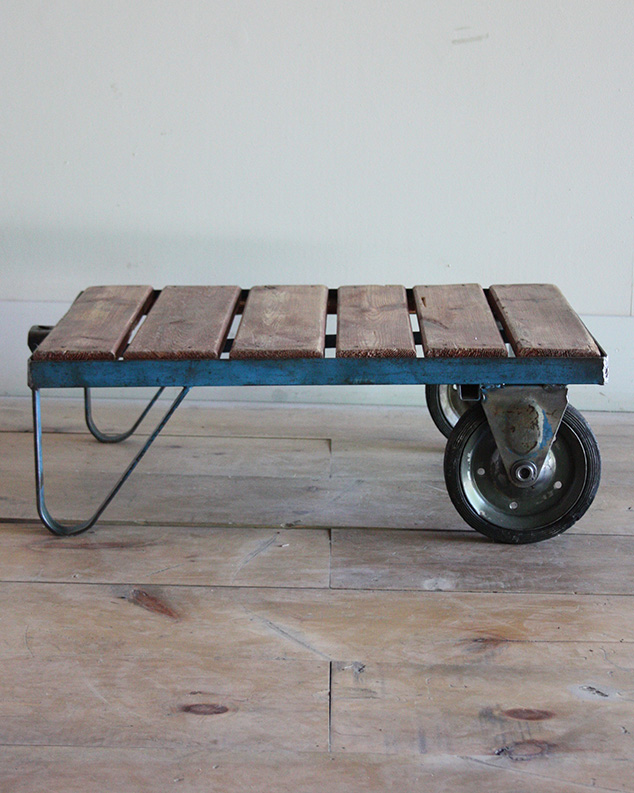 small blue pallet tables