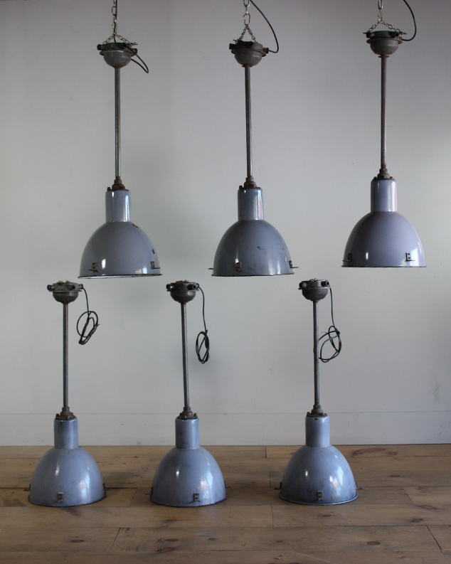 Metal Stemmed Pendant Lights